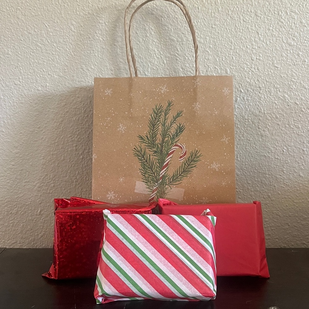 Small Christmas Gift Giving Mystery Bundle - Picture 2 of 3